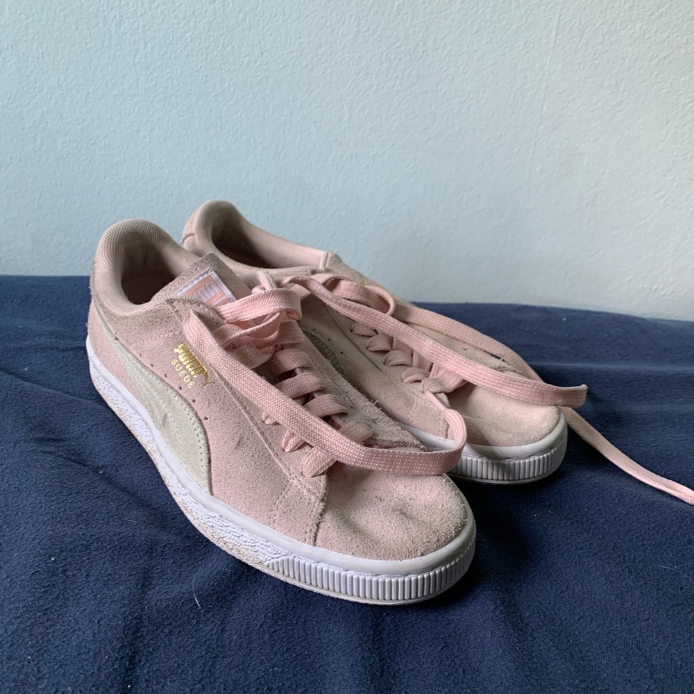 Pink puma suede women’s shoes